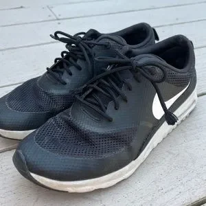 NIKE AIR MAX THEA RUNNING SHOES USED
